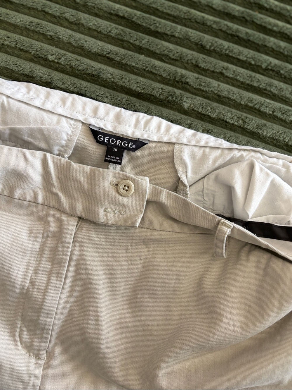 Women’s khaki George London Fit shorts